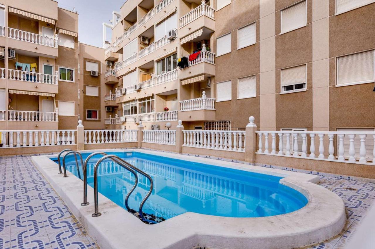Сomfortable Apartament Caballero De Rodas Torrevieja Zewnętrze zdjęcie